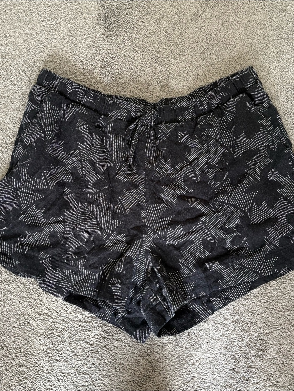 Universal thread 1x shorts